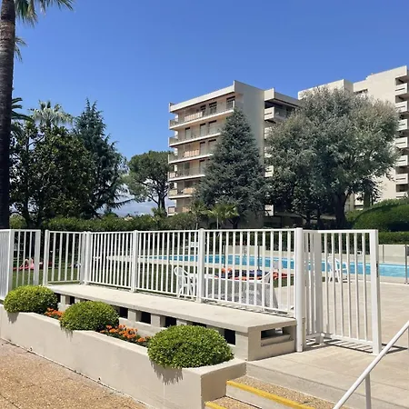 Apartman Near The Sea *